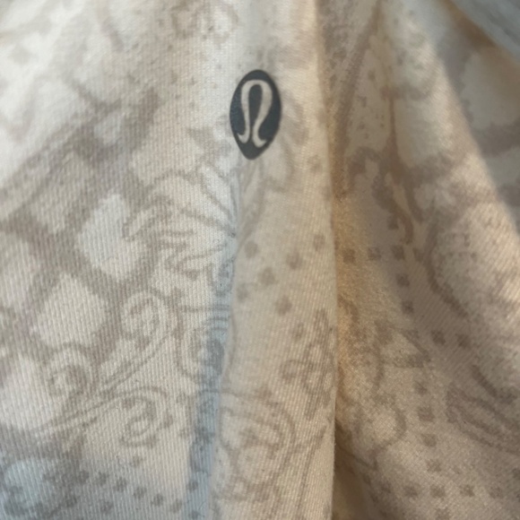 Lululemon size S athletic top - Picture 5 of 7